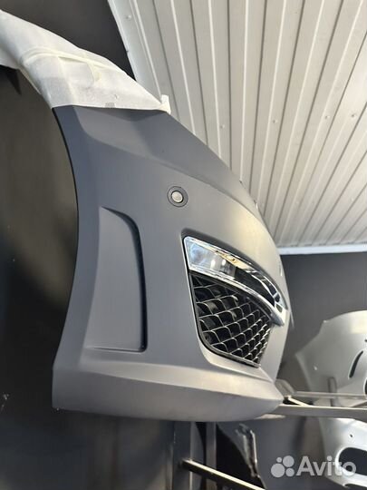 Mercedes ben w204 передний бампер 6.3 amg рест