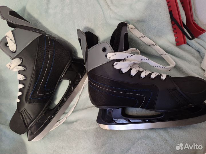 Коньки хоккейные