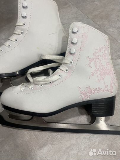 Коньки фигурные