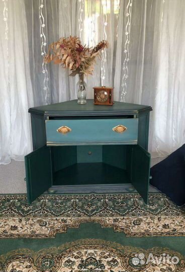 Тумба угловая