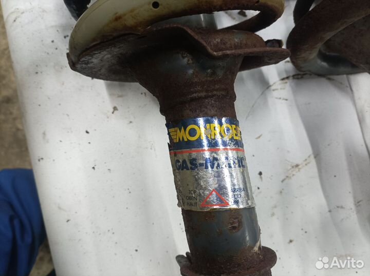 Передние стойки с пружинами Saab 9000 Рестайлинг