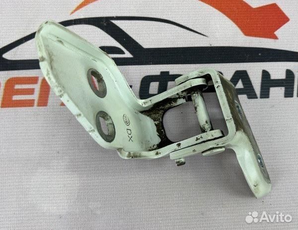 Петля двери передняя правая Peugeot Boxer