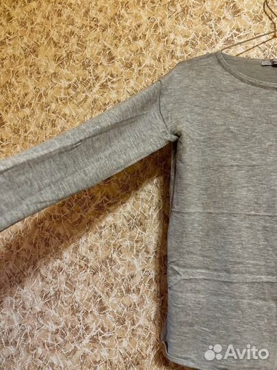 Свитер женский