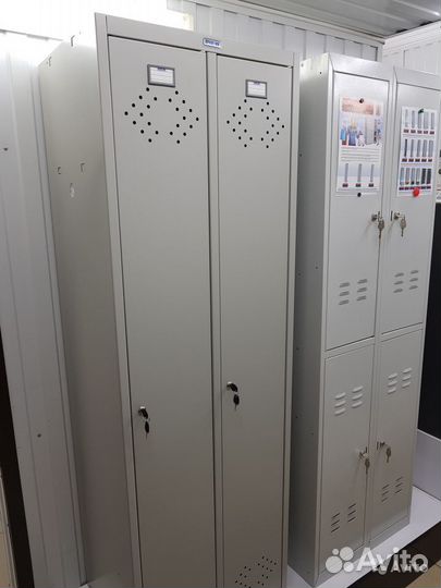 Шкаф металлический для одежды