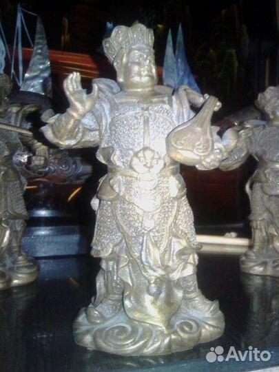 Бронза, статуэтки 