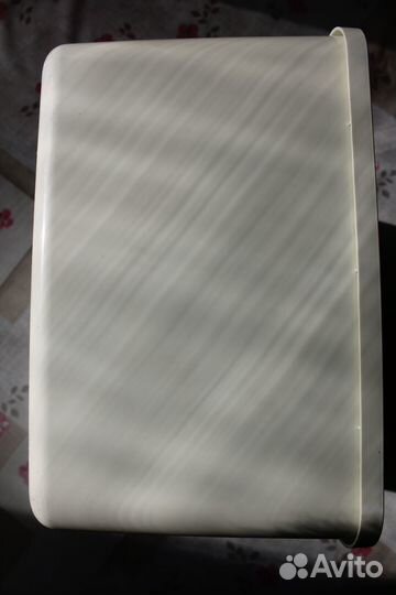 Корпус ящика для овощей Indesit C240G.016