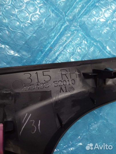 Накладка приборной панели Ярис правая 05-11