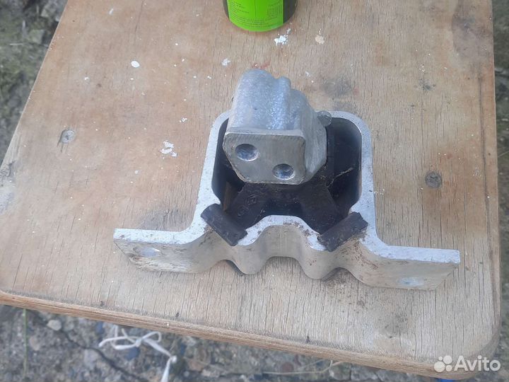 Правая опора двиготеля лада веста