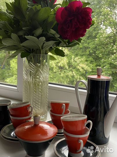 Фарфоровый кофейный сервиз