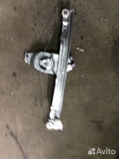 Стеклоподъемник Ситроен С4 грант пикасо