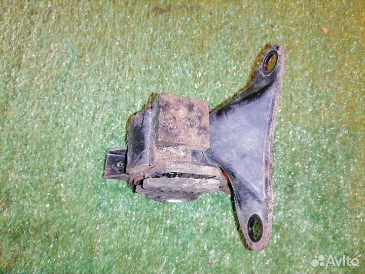 Опора двигателя (подушка двс) левая GS1G39070B Maz