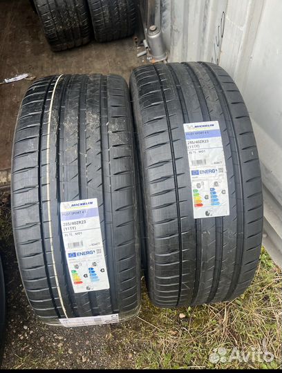Michelin Pilot Sport 4 S 285/40 R23 111Y