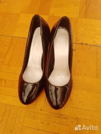 Туфли черные лаковые 37