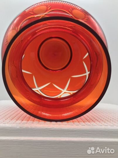 Вазы цветное рубиновое стекло