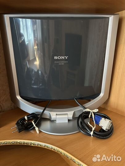Монитор Sony SDM-HS93, 1280x1024, 75 Гц, MVA 19