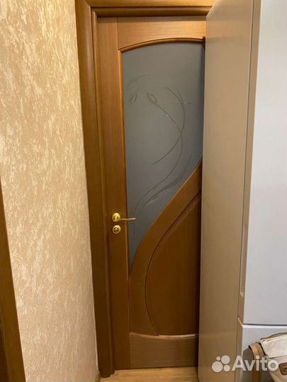 Дверь входная деревянная бу