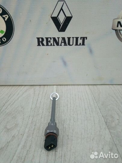 Датчик уровня масла Renault megane 3