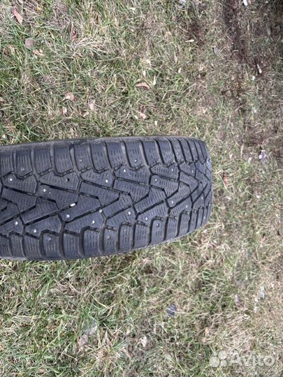 Pirelli Ice Zero 205/55 R16