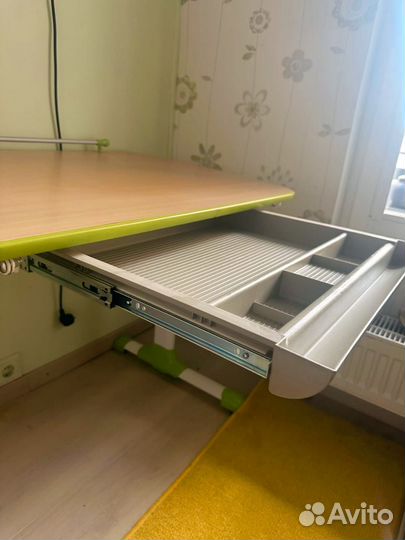 Детский стол парта Бюрократ