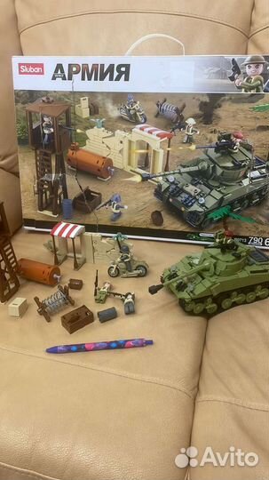 Конструктор Sluban WW2 M38-B0713 танк Наступление