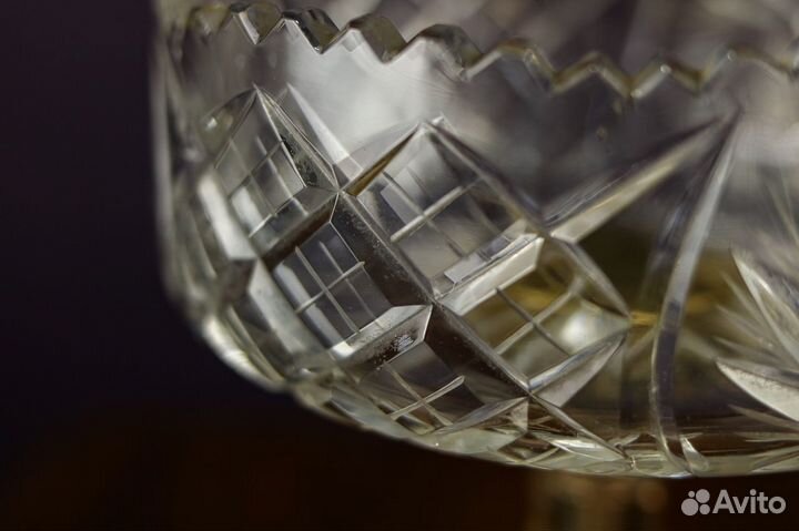 Старинная конфетница