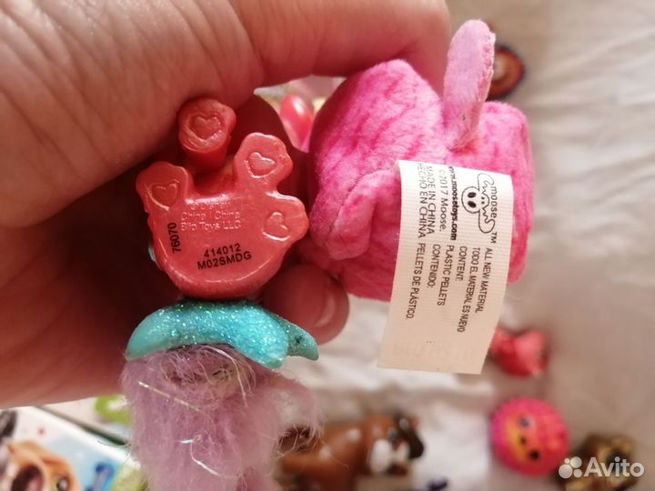 Много игрушек