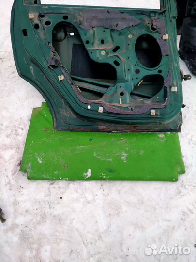 Дверь задняя левая Форд Фокус 1 USA 2.0л 2001г