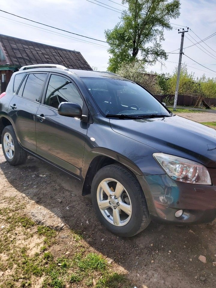 Toyota RAV4: фото владельца