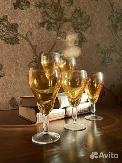Рюмки на ножке