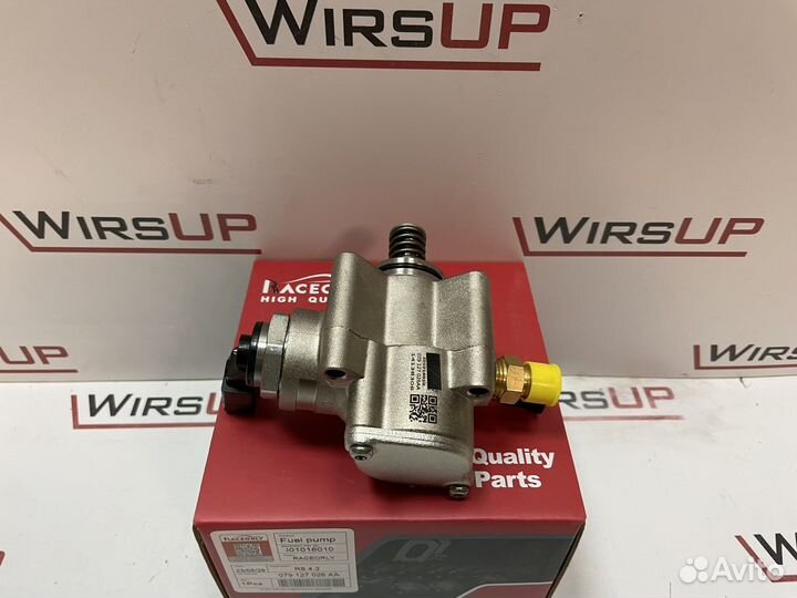 Топливный насос Audi R8 4.2 V8 079127026AA