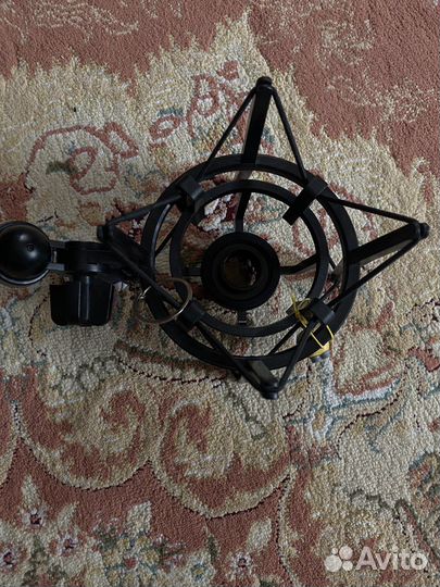 Студийный микрофон akg p120