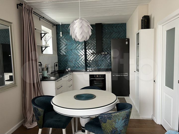 2-к. квартира, 60 м², 2/3 эт.