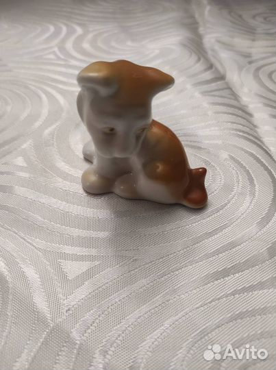 Статуэтка фарфор