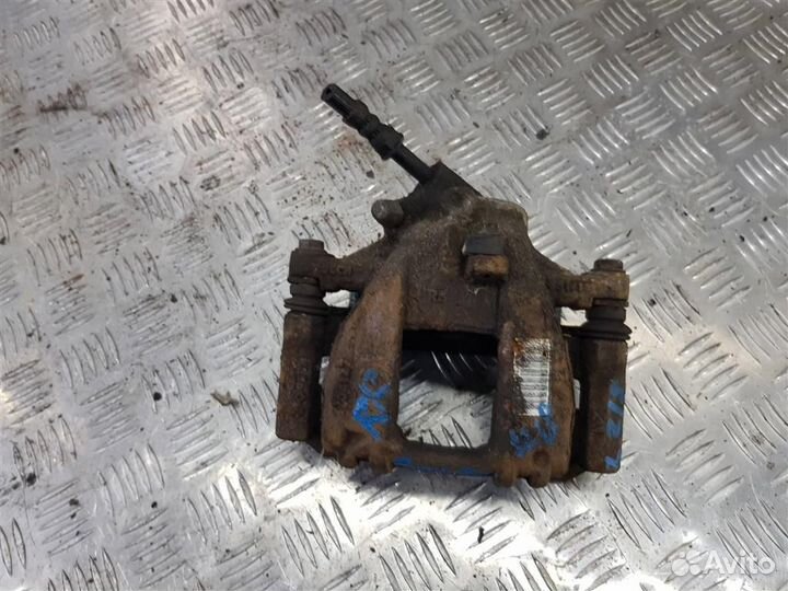 Суппорт задний правый Мерседес Sprinter (906)