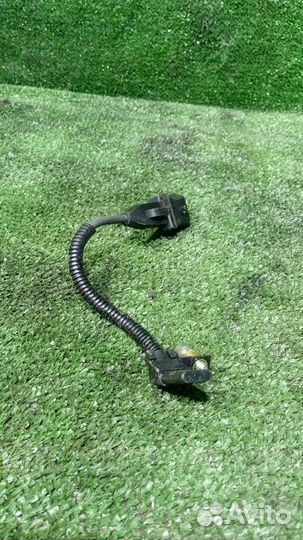 Датчик положения коленвала Opel Astra