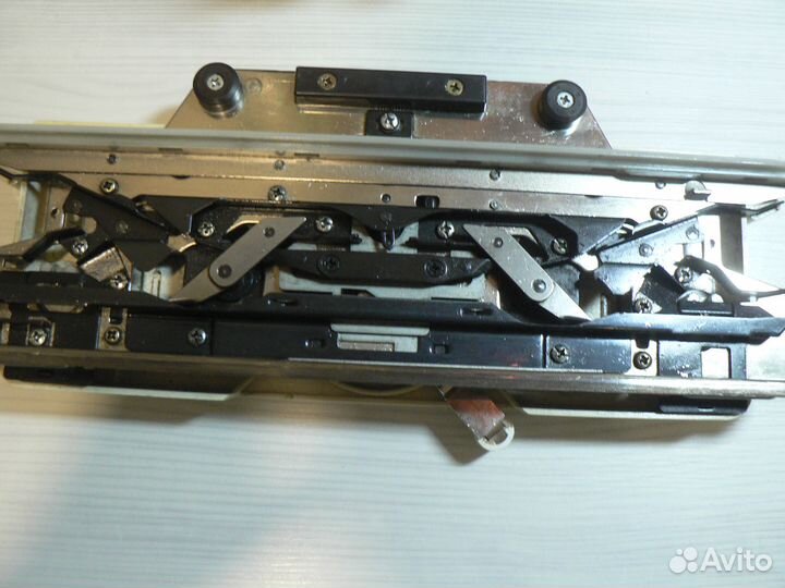 Электронная вязальная машина Brother 970/850