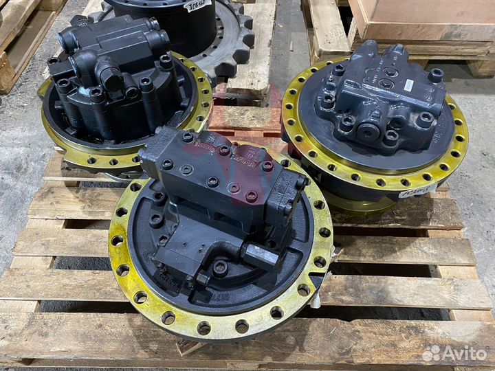 Мотор хода JCB JS220HD