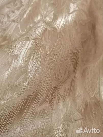 Дворцовые шторы в наличии 3штуки,цена за одну mau