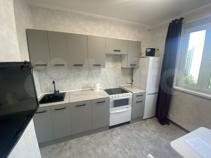 Комната 18 м² в 2-к., 10/14 эт.