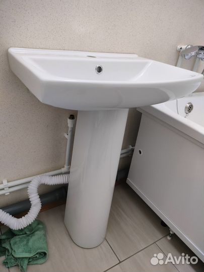 Раковина в ванную тюльпан