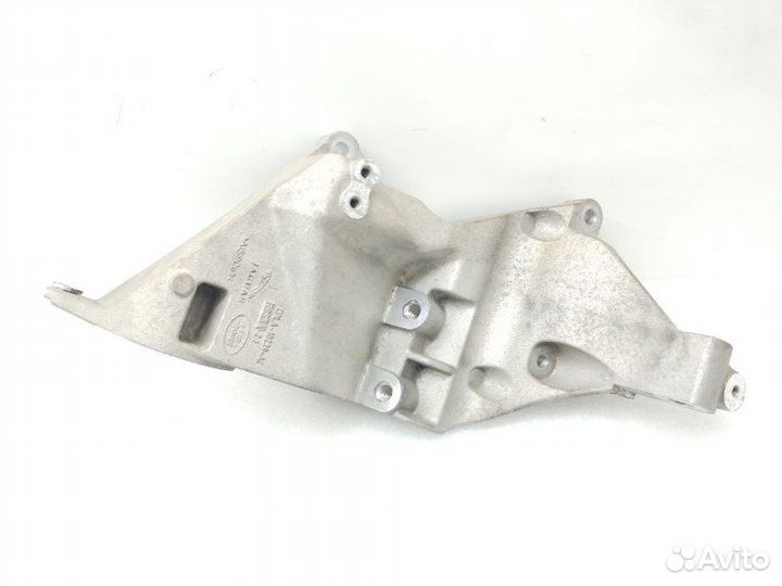 Кронштейн генератора Land Rover Discovery 5 L462