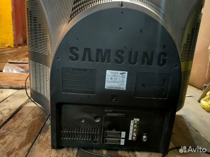 Телевизор samsung