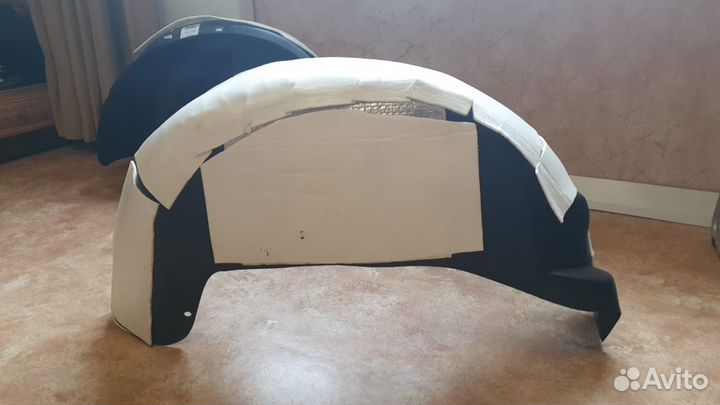 Подкрылки на nissan J10