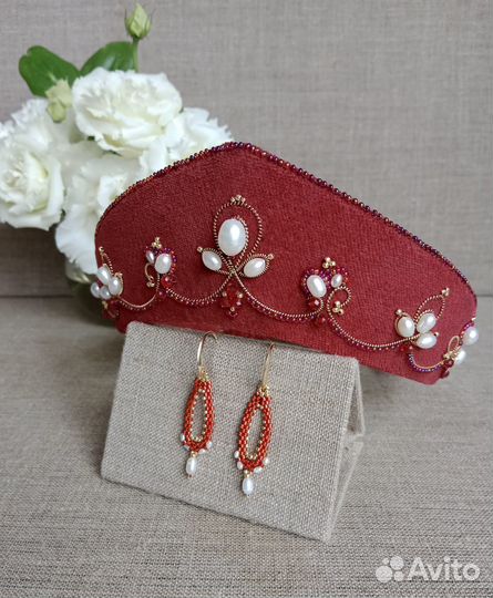 Кокошник ручной работы