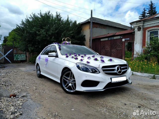 Свадебные украшения на автомобиль