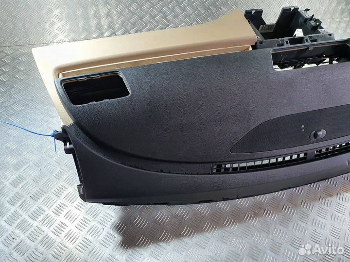 Панель передняя салона (торпедо) Volkswagen рест