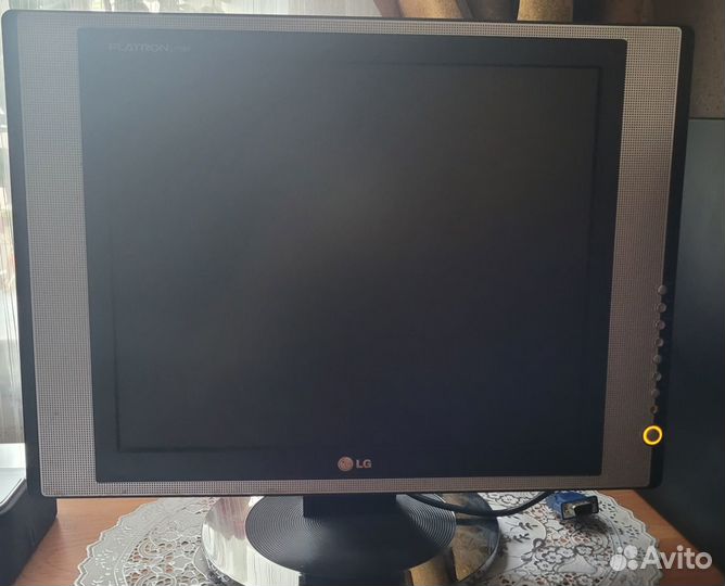 Телевизор LG Flatron 17