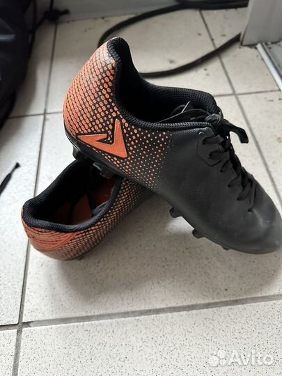 Футбольные бутсы demix