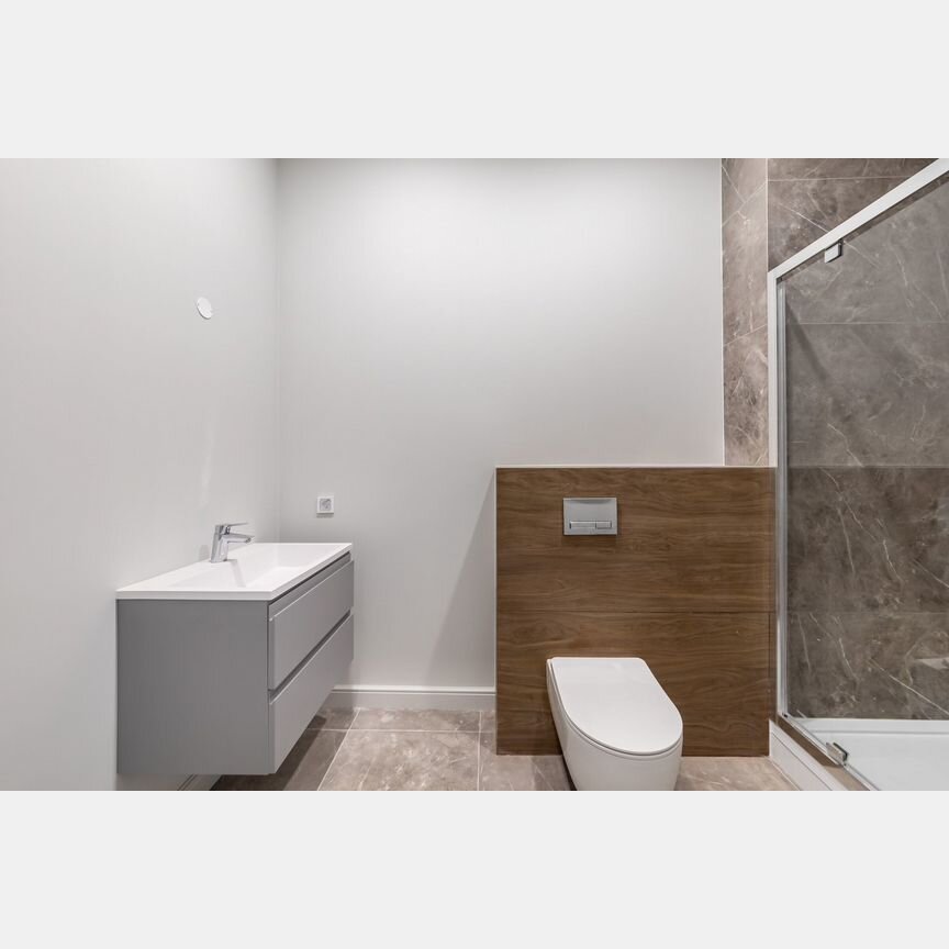 2-к. квартира, 64 м², 8/13 эт.