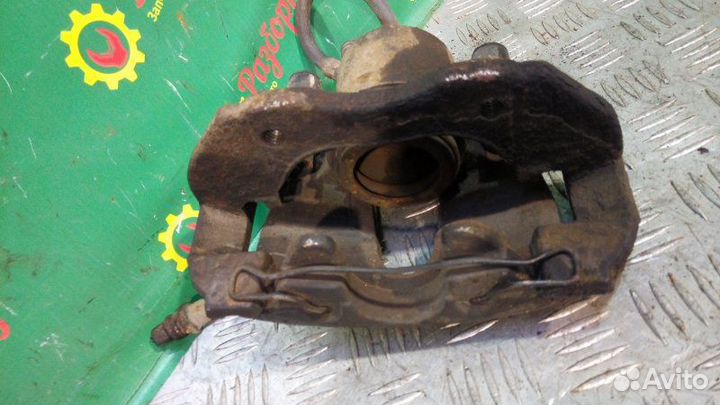 Суппорт передний левый Ford Focus 2 седан 1.6 2006